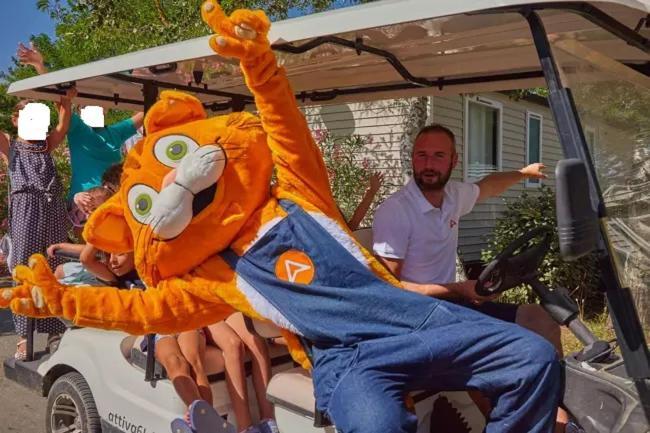Mobil Home Tout Confort 6 Personnes Climatise Au Pied Du Luberon La Roque-d'Antheron Dış mekan fotoğraf