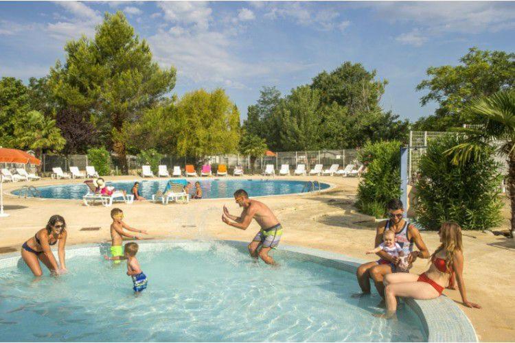 Mobil Home Tout Confort 6 Personnes Climatise Au Pied Du Luberon La Roque-d'Antheron Dış mekan fotoğraf