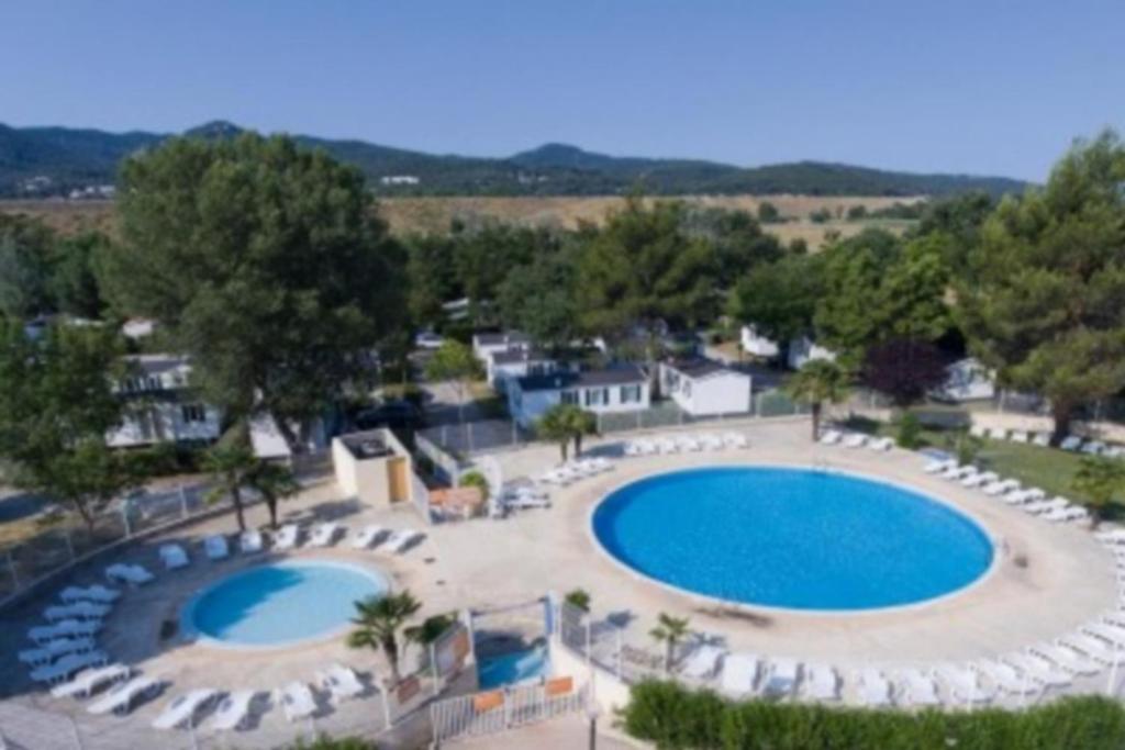 Mobil Home Tout Confort 6 Personnes Climatise Au Pied Du Luberon La Roque-d'Antheron Dış mekan fotoğraf