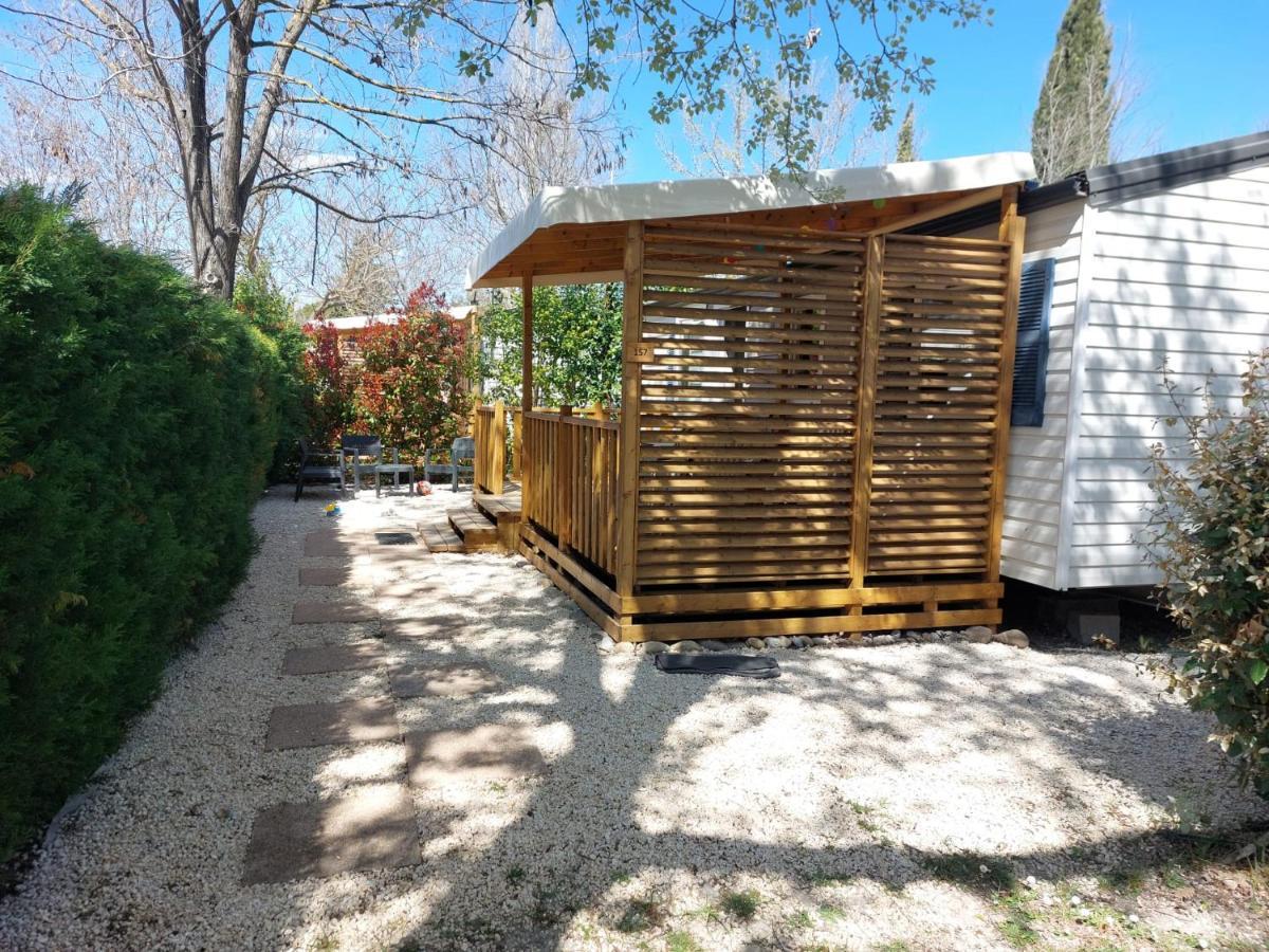 Mobil Home Tout Confort 6 Personnes Climatise Au Pied Du Luberon La Roque-d'Antheron Dış mekan fotoğraf