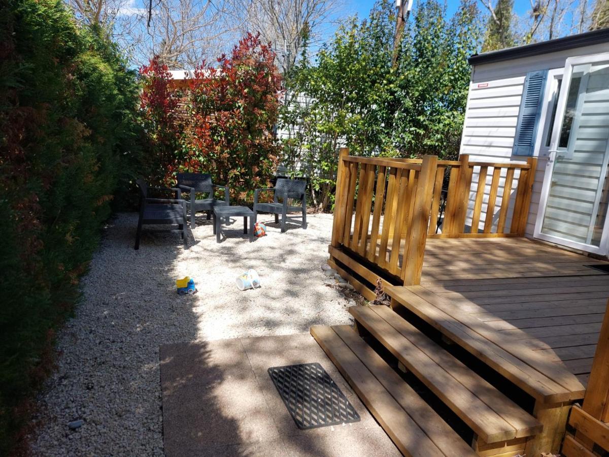 Mobil Home Tout Confort 6 Personnes Climatise Au Pied Du Luberon La Roque-d'Antheron Dış mekan fotoğraf